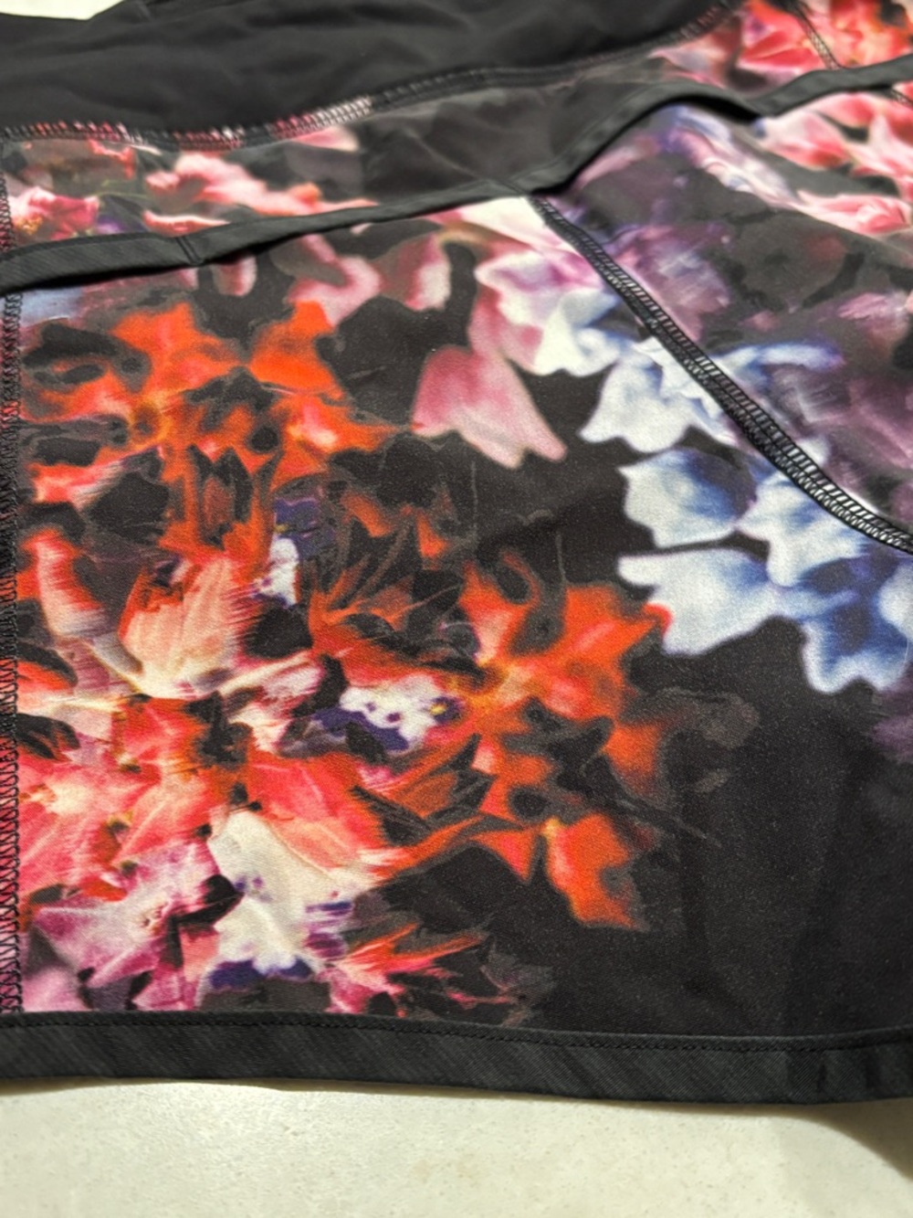 Lululemon Run Speed Shorts Spring Has Sprung Multi Black Floral Print 6 gently